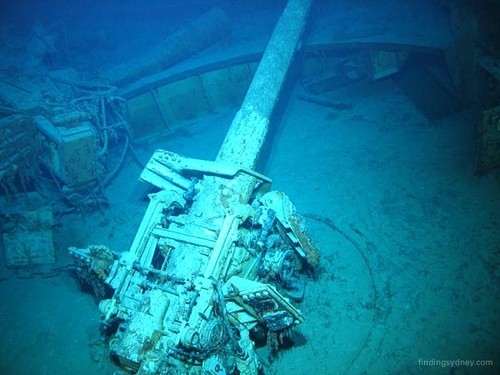 5.9 inch gun on the recently discovered Kormoran © SW